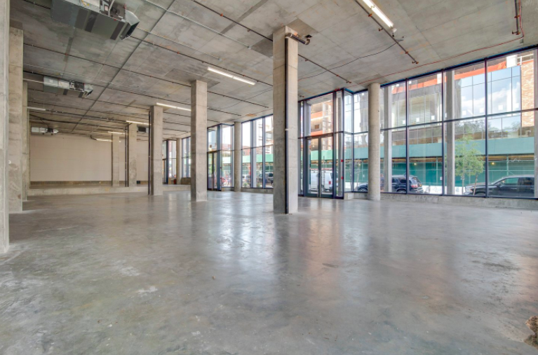 Warehouse Spaces for Rent in NYC Storefront